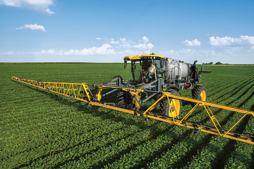 STS16 Hagie Sprayer in the field