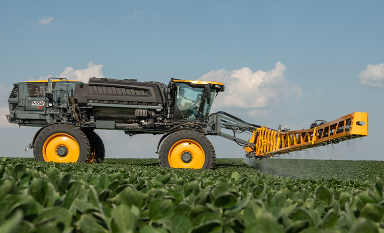 STS16 Hagie Sprayer in the field